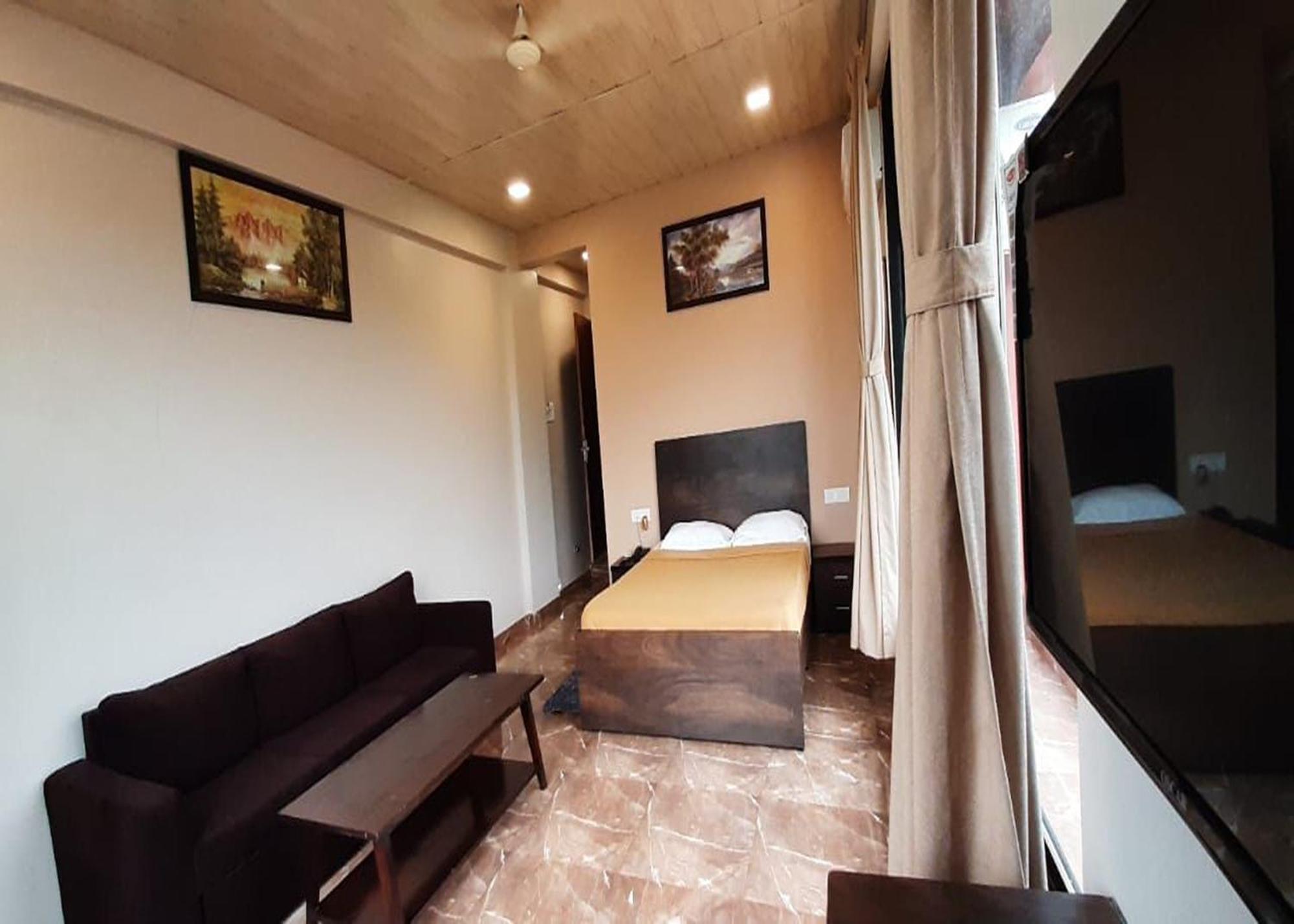 Turning Point Resort Kasara Luaran gambar